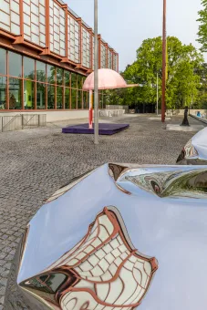 Hans Kupelwieser, "e 14/1 sculptor" (Detail), 2014 Maruša Sagadin, B-Girls, Go!, 2018