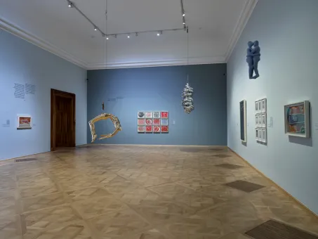Ausstellungsansicht Louise Bourgeois. Unbeirrbarer Widerstand, Österreichische Galerie Belvedere, 2023