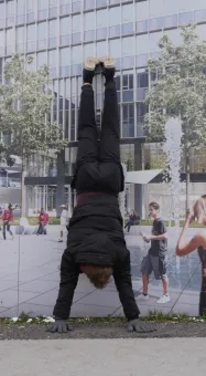 Videoinstallation, 5-Kanal-4K-Video, Farbe, Ton, 19:05:04 Min. 