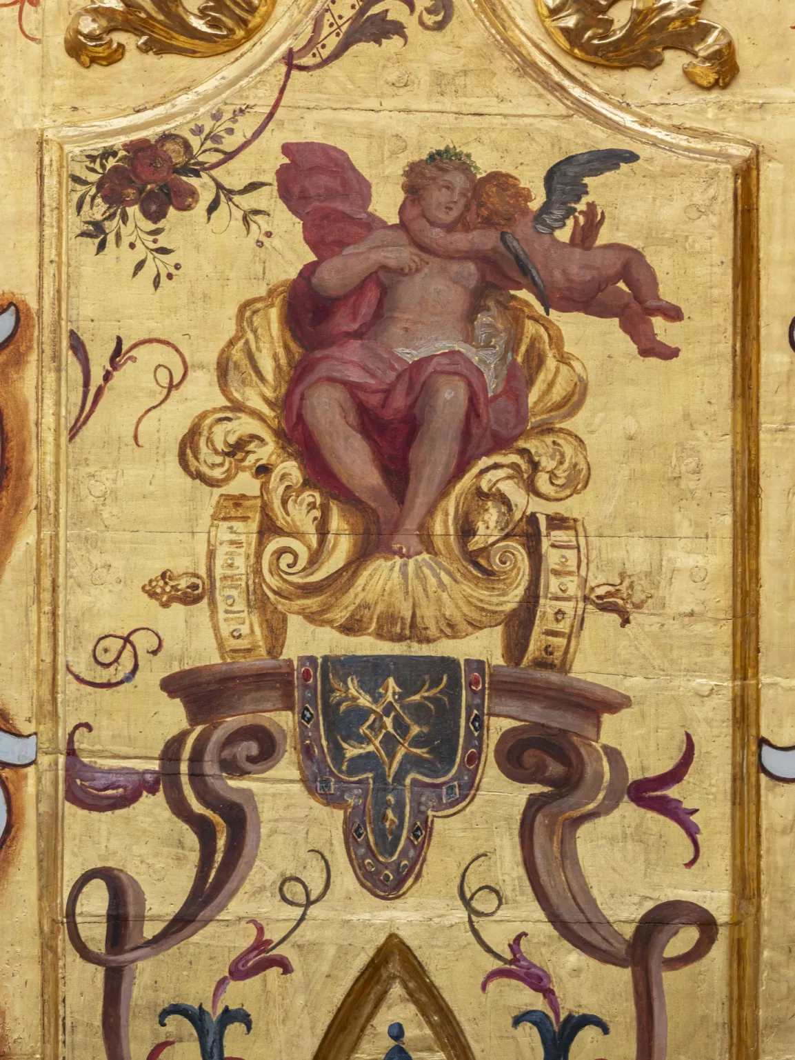 Malerei auf Goldgrund: Personifikation des Frühlings. Venus auf einem Muschelwagen gemeinsam mit Amor der zwischenmenschlichen Liebe gewidmet. 