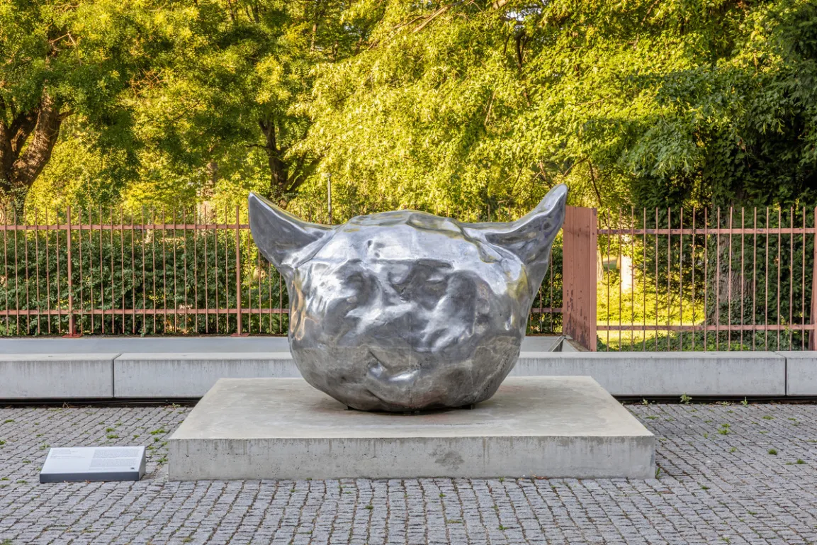 Sarah Ortmeyer, DIABOLUS (PROTECTOR), 2020
