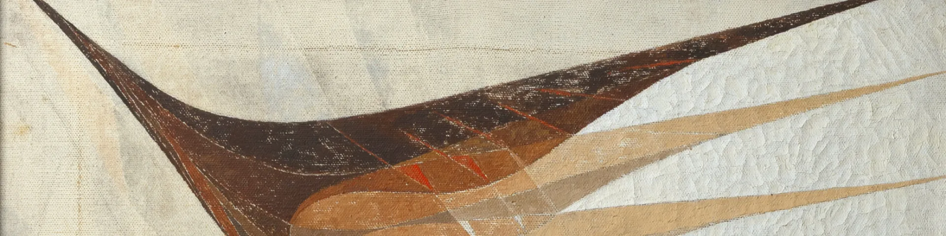 Abstraktes Gemälde in hellen Beige-, Weiß- und Brauntönen. Zwei spiegelbildlich angeordnete, flügelartige Formen verlaufen diagonal durch das Bild und treffen sich in einer schmalen, gedrehten Mitte. Die Formen bestehen aus vielen transparenten, übereinanderliegenden Linien und Flächen, die an Federn, Segel oder die Bewegungsbahnen von Flügeln erinnern. Akzente in Orange und Rot betonen die Dynamik. Die Komposition vermittelt Leichtigkeit, Rotation und die Vorstellung von Flug oder Bewegung im Raum.
