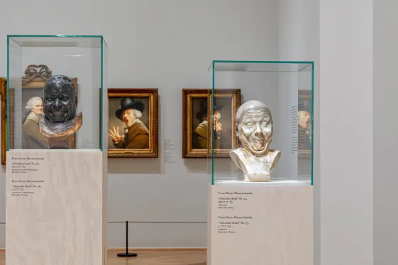 Ausstellungsansicht "Franz Xaver Messerschmidt. Mehr als Charakterköpfe", Unteres Belvedere
