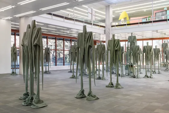 Ausstellungsansicht "Sandra Mujinga. Skin to Skin", Belvedere 21