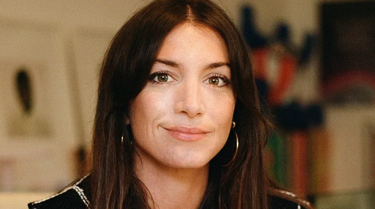 Katy Hessel Porträt