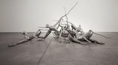 Skulptur aus Edelstahl