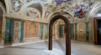 Installationsansicht "Ugo Rondinone. arched landscape"