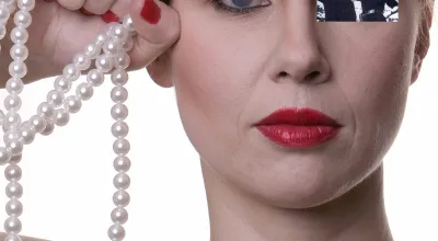 Sanja Ivekovi?  The Right One: Pearls of Revolution, 2010  Courtesy die Künstlerin