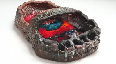 Keramik  27.9 x 50.8 x 90.2 cm