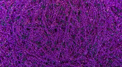 Schwarze und violette Kette aus Aluminium   110.616 Kettenglieder, davon 10.502 Primzahlen   2,1 km Gesamtlänge