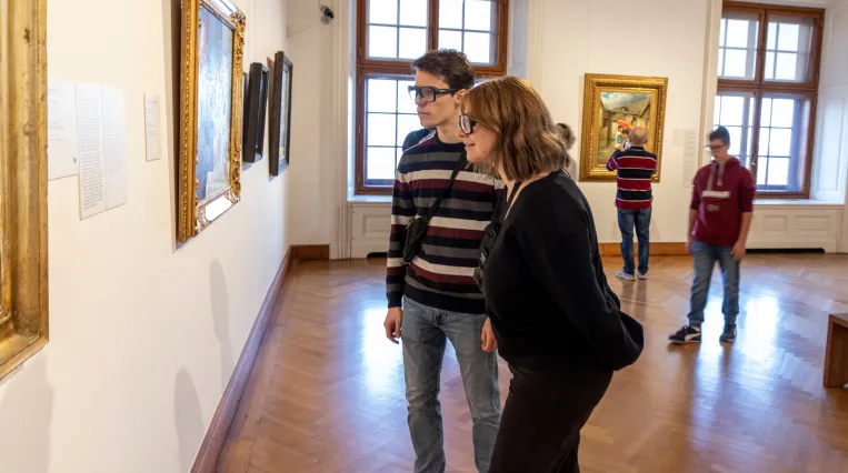 Individueller Ausstellungsrundgang der Studienteilnehmer*innen mit mobilem Eye-Tracking